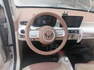 Wuling MINIEV