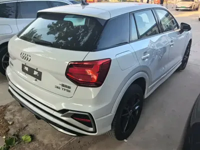 Audi Q2L