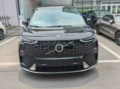 Volvo EM90