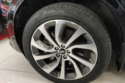 Land Rover Discovery Sport New Energy