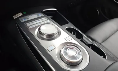 Genesis GV70