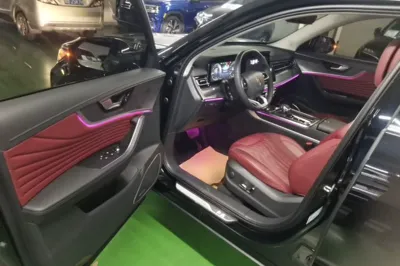 Hongqi HS5