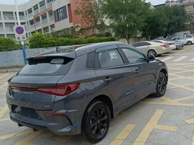 BYD e2