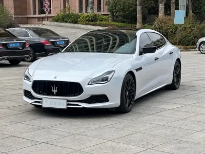 Maserati Quattroporte