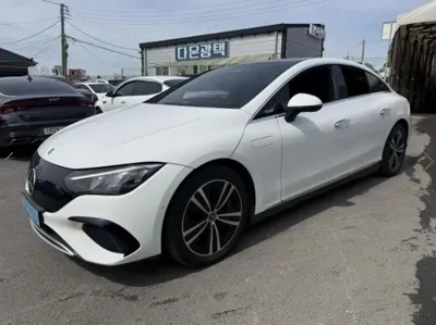 Mercedes-Benz EQE