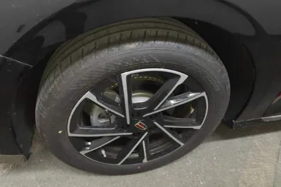Hongqi H6