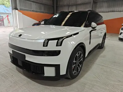 Lynk & Co 领克900
