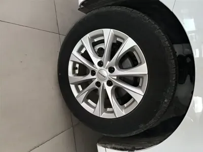 Roewe i5