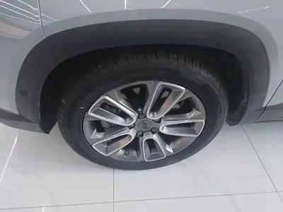 Geely ICON