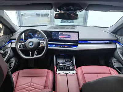 BMW i5
