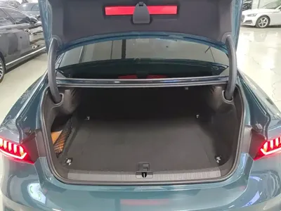Audi A7L