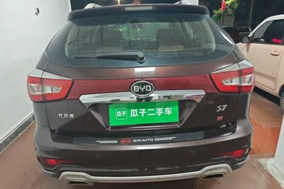 BYD S7