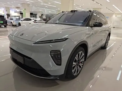 Nio ES8
