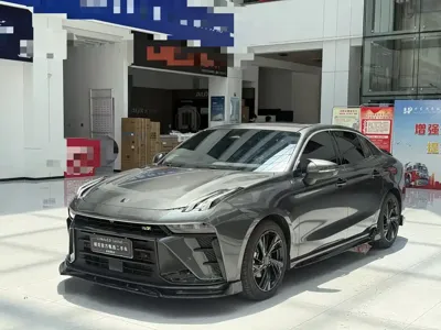 Lynk & Co 03
