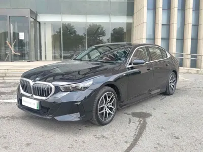 BMW i5