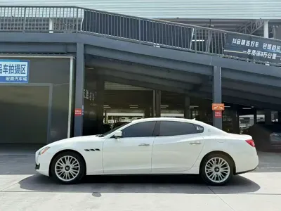 Maserati Quattroporte