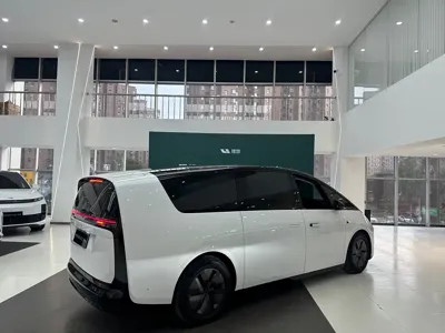 Li Auto Li MEGA