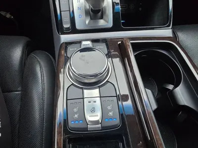 Genesis EQ900