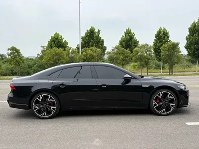Audi A7L