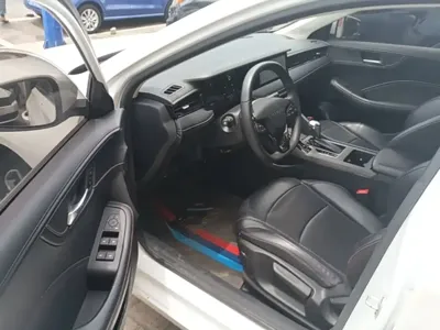 Roewe i5