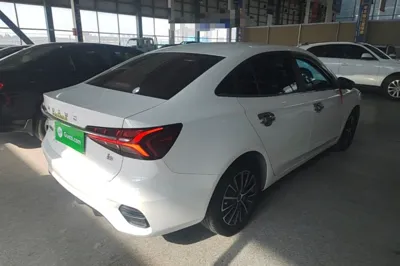 Roewe i5