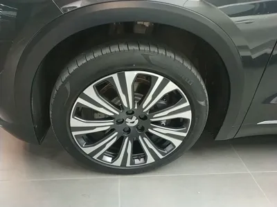 Nio ES8