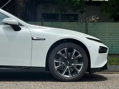 Xpeng P7