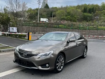 Toyota Reiz