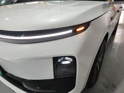 Li Auto L6