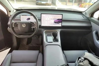 Leapmotor C16