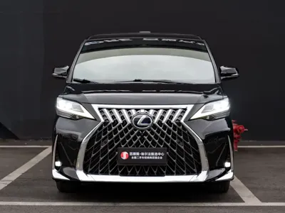 Lexus LM