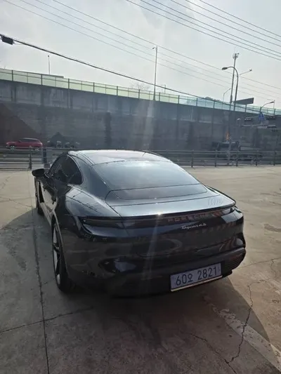 Porsche Taycan