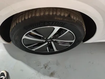 Li Auto L6