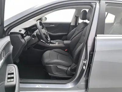 Roewe i5