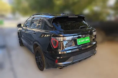 Lynk & Co 01