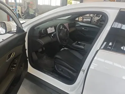 BYD Qin L