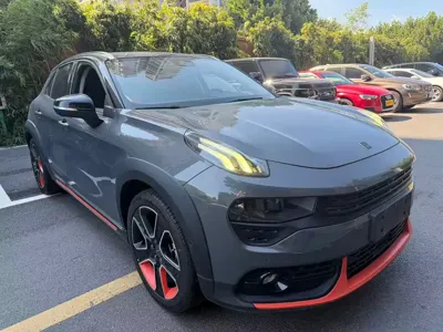 Lynk & Co 02