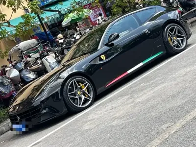 Ferrari FF