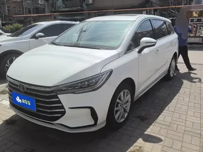 BYD MAX