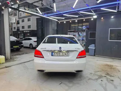Hyundai Equus