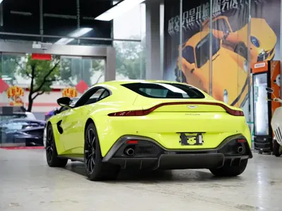 Aston Martin V8 Vantage