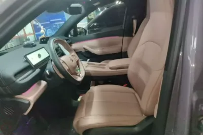 Nio EC6