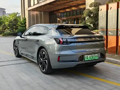 Zeekr 001