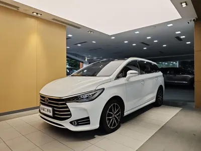 BYD MAX