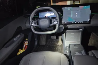 Lynk & Co Z20