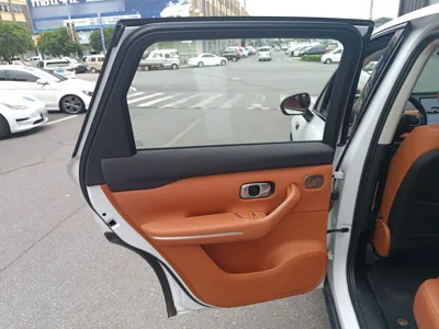 Leapmotor C10