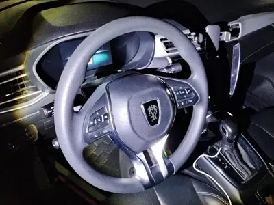 Roewe i5