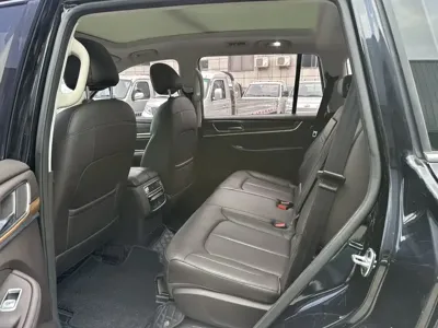 Roewe RX8