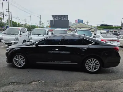 Hyundai Aslan