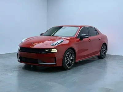 Lynk & Co 03